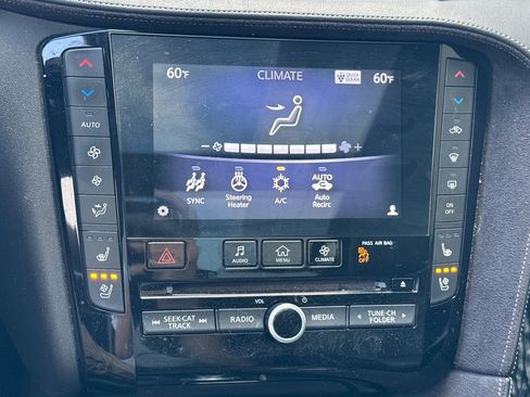 Used 2019 INFINITI QX50 Essential w/ Sensory Package image 29