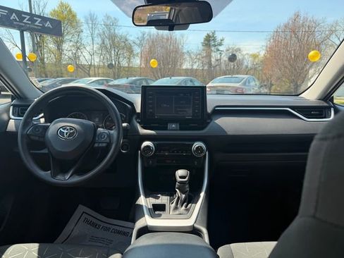Used 2021 Toyota RAV4 XLE AWD/4WD image 19