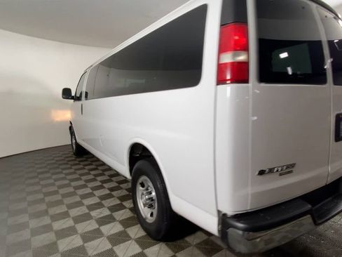 Used 2016 Chevrolet Express 3500 LT w/ LT Preferred Equipment Group image 9