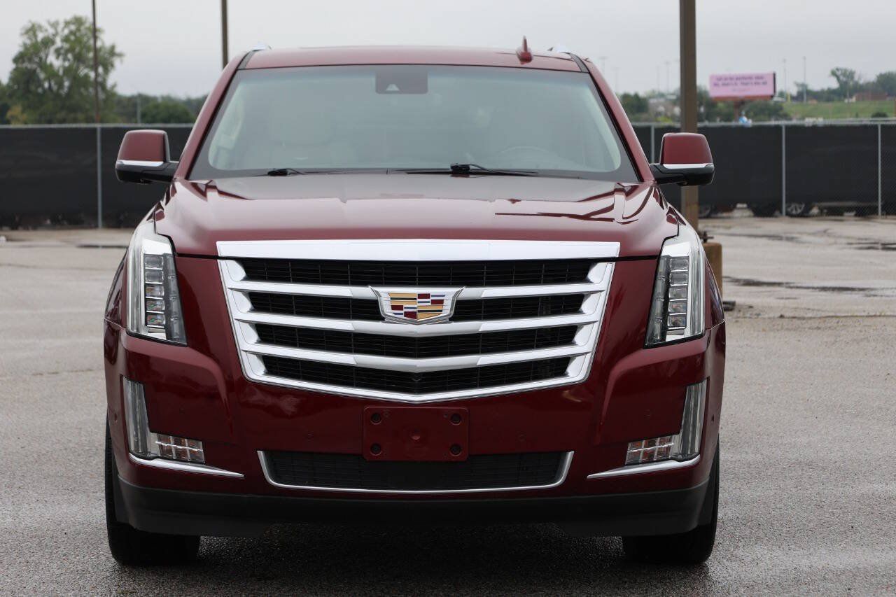 Used 2017 Cadillac Escalade Premium Luxury AWD/4WD image 5