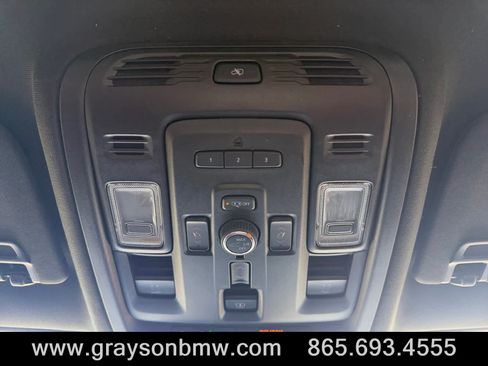 Used 2024 GMC Yukon XL Denali Ultimate AWD/4WD image 27