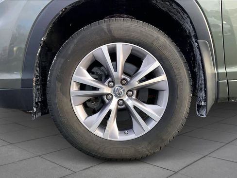 Used 2015 Toyota Highlander XLE image 10