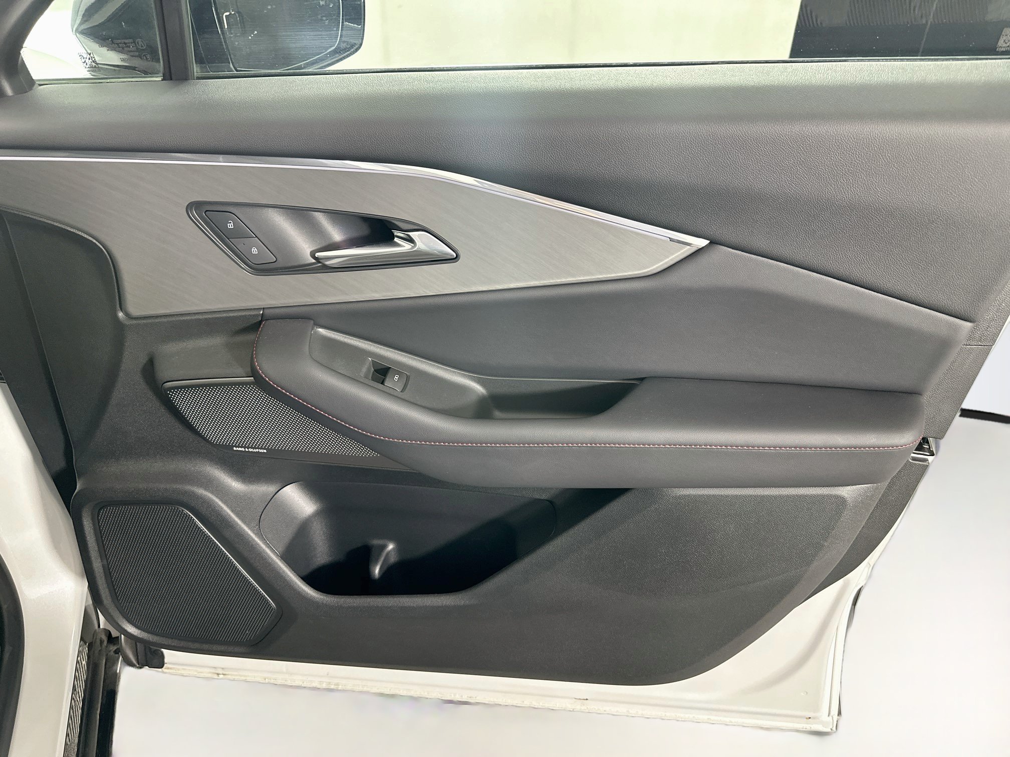 Used 2024 Acura ZDX A-Spec RWD image 33