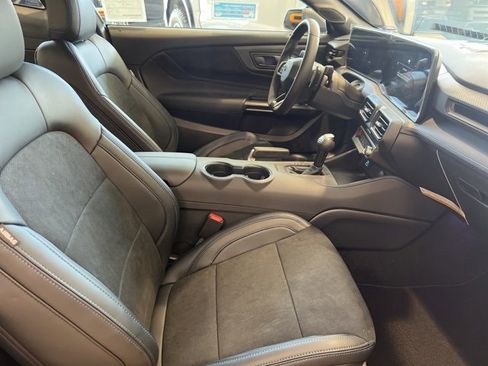 New 2025 Ford Mustang Dark Horse image 5