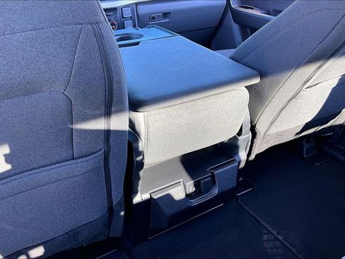 Used 2025 Ford F250 XLT image 11