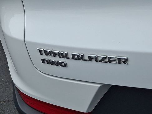 Certified 2023 Chevrolet TrailBlazer ACTIV image 30