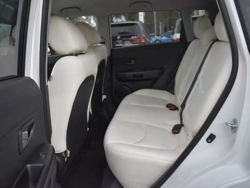 Used 2011 Kia Soul + FWD image 10