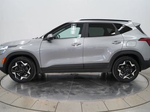 Used 2024 Kia Seltos EX AWD/4WD image 4