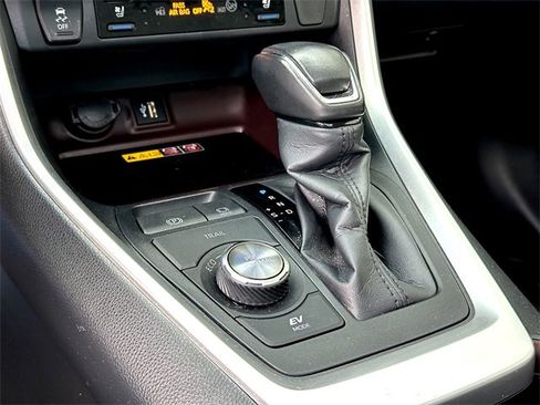 Used 2024 Toyota RAV4 Limited w/ Advanced Technology Package image 16