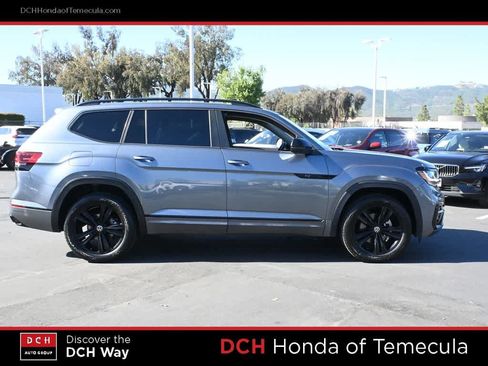 Used 2022 Volkswagen Atlas SEL R-Line AWD/4WD image 5