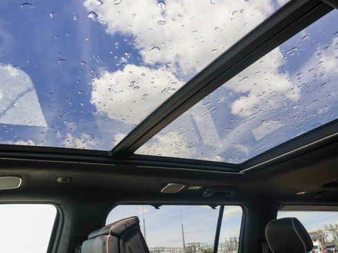 New 2026 Jeep Grand Wagoneer Summit AWD/4WD image 7