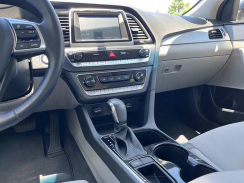 Used 2018 Hyundai Sonata SEL w/ Cargo Package FWD image 14