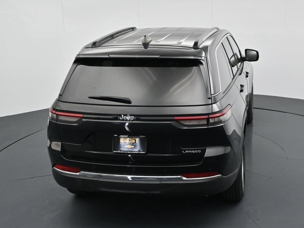 Used 2023 Jeep Grand Cherokee Laredo RWD image 23