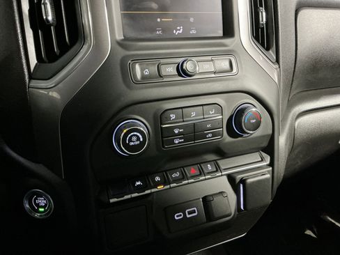 Used 2023 Chevrolet Silverado 1500 Custom image 29