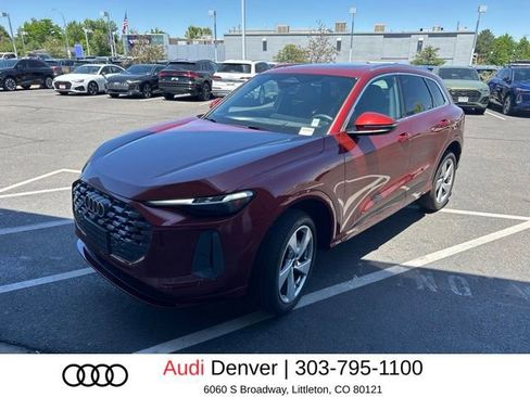 Used 2025 Audi Q5 Premium Plus w/ Premium Plus AWD/4WD image 2