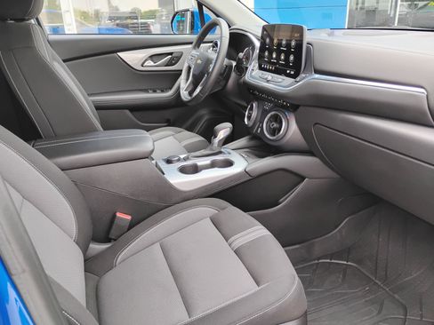 Used 2024 Chevrolet Blazer LT w/ Convenience Package FWD image 22