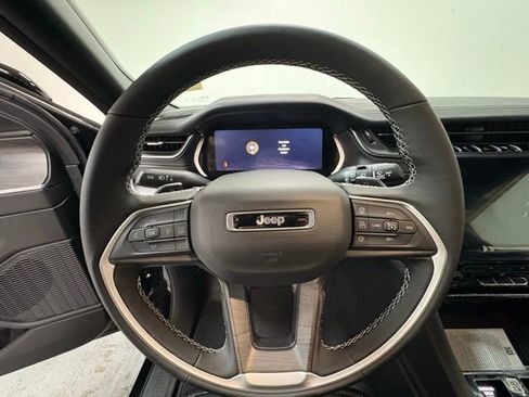 New 2025 Jeep Grand Cherokee L Limited w/ Luxury Tech Group II image 14