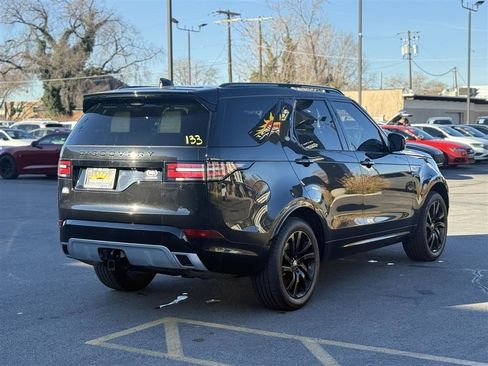 Used 2020 Land Rover Discovery Landmark image 7