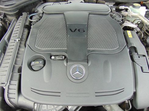 Used 2012 Mercedes-Benz SLK 350 image 21