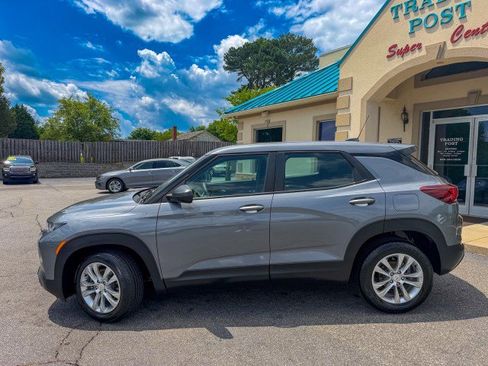 Used 2021 Chevrolet TrailBlazer LS FWD image 28