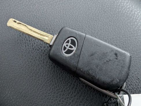 Used 2023 Toyota Camry SE FWD image 21