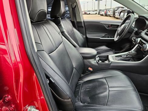 Used 2020 Toyota RAV4 LE image 21