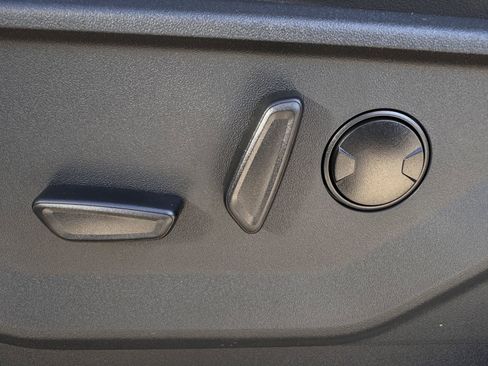 New 2025 Ford Expedition Active image 23