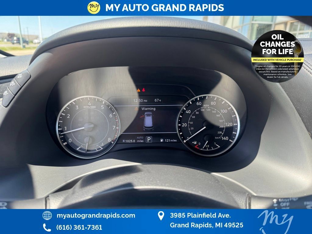 Used 2024 Nissan Armada SV AWD/4WD image 18