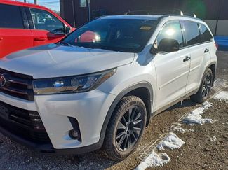 Used 2019 Toyota Highlander SE video 1