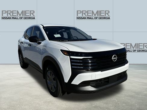 New 2026 Nissan Kicks S image 3