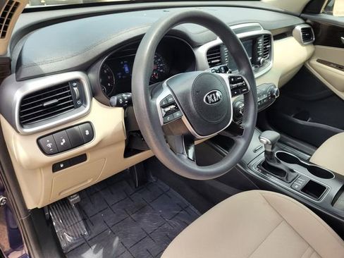 Used 2020 Kia Sorento LX AWD/4WD image 15