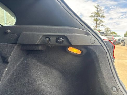 Used 2018 Hyundai Elantra GT FWD image 30