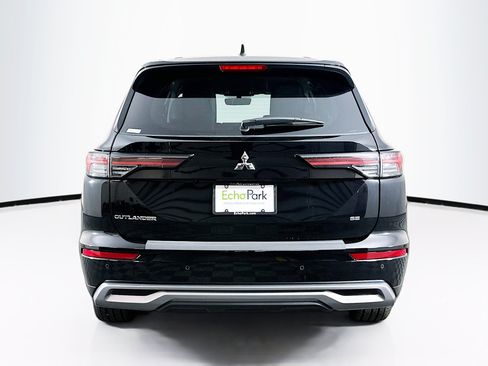 Used 2025 Mitsubishi Outlander SE FWD image 7
