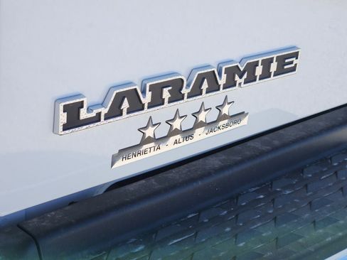 New 2026 RAM 2500 Laramie AWD/4WD image 8