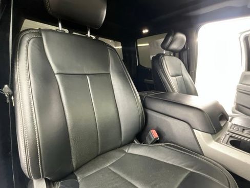 Used 2020 Ford F150 Lariat w/ Equipment Group 502A Luxury AWD/4WD image 14