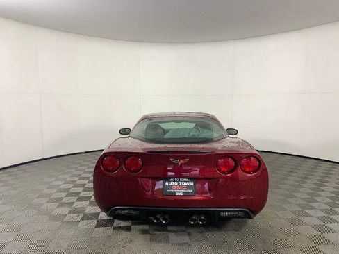 Used 2006 Chevrolet Corvette Coupe w/ Preferred Equipment Group RWD image 8