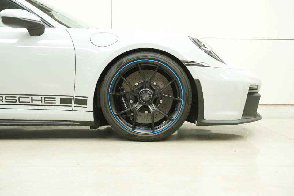 Certified 2022 Porsche 911 GT3 RWD image 46
