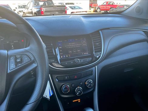 Used 2022 Chevrolet Trax LT image 17
