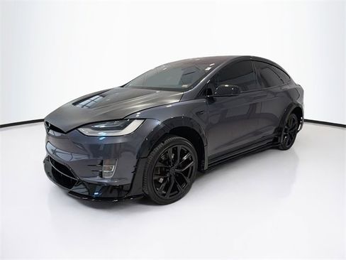 Used 2020 Tesla Model X Long Range image 3