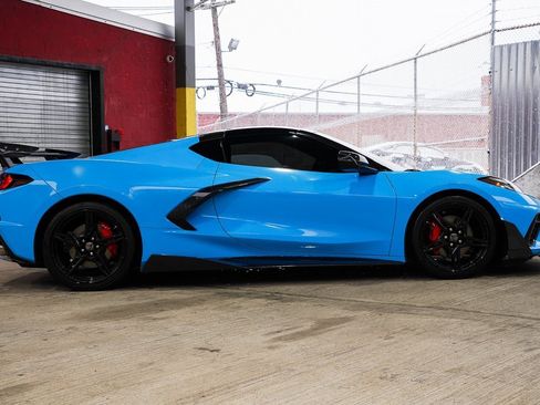 Used 2022 Chevrolet Corvette Stingray Coupe w/ 1LT image 3