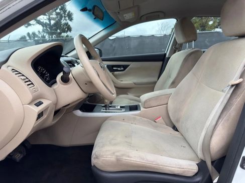 Used 2015 Nissan Altima 2.5 S w/ Power Driver Seat Package FWD image 2