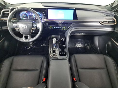 Used 2024 Toyota Crown Limited image 16