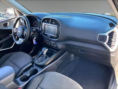 Used 2020 Kia Soul LX FWD image 13