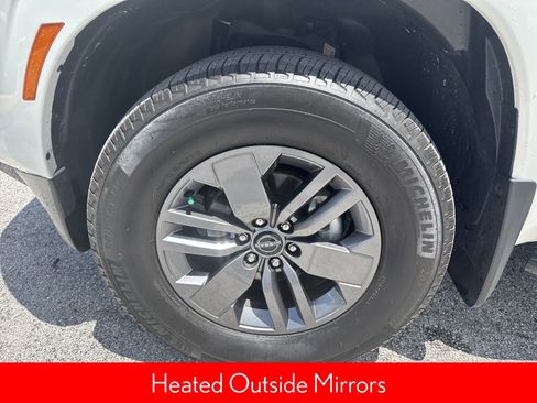Certified 2025 Nissan Frontier SV w/ SV Convenience Package RWD image 10