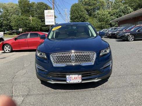 Used 2019 Lincoln MKC Reserve FWD image 2