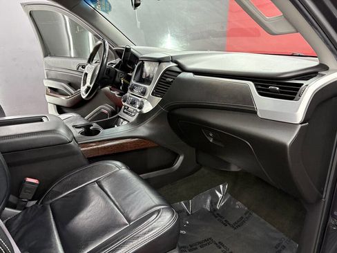 Used 2017 GMC Yukon SLE w/ HD Trailering Package image 13