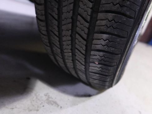 Used 2015 Toyota Sienna LE image 35