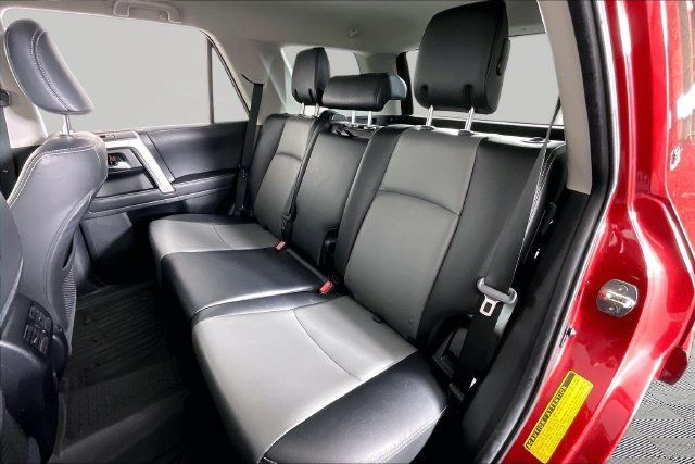 Used 2022 Toyota 4Runner SR5 Premium AWD/4WD image 17