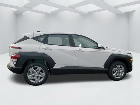 New 2026 Hyundai Kona SE image 4