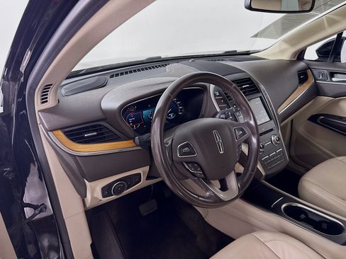 Used 2017 Lincoln MKC Select w/ Select Plus Package AWD/4WD image 9